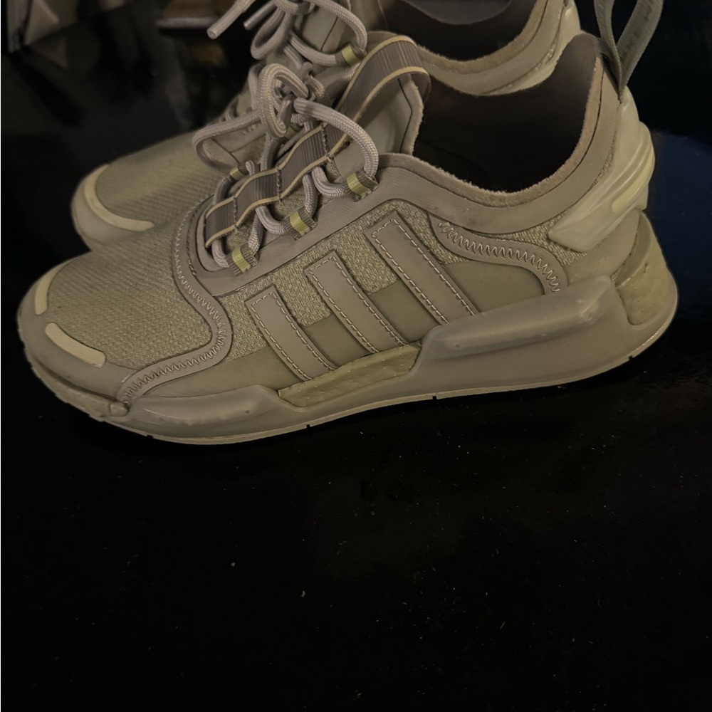 NWOT Adidas NMD Grey Feather Size 7